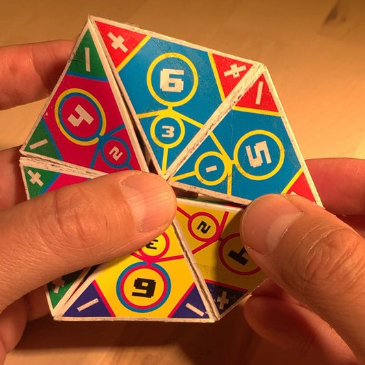 Kaleido: El fascinante cruce entre el arte de Escher y la estrategia matemática