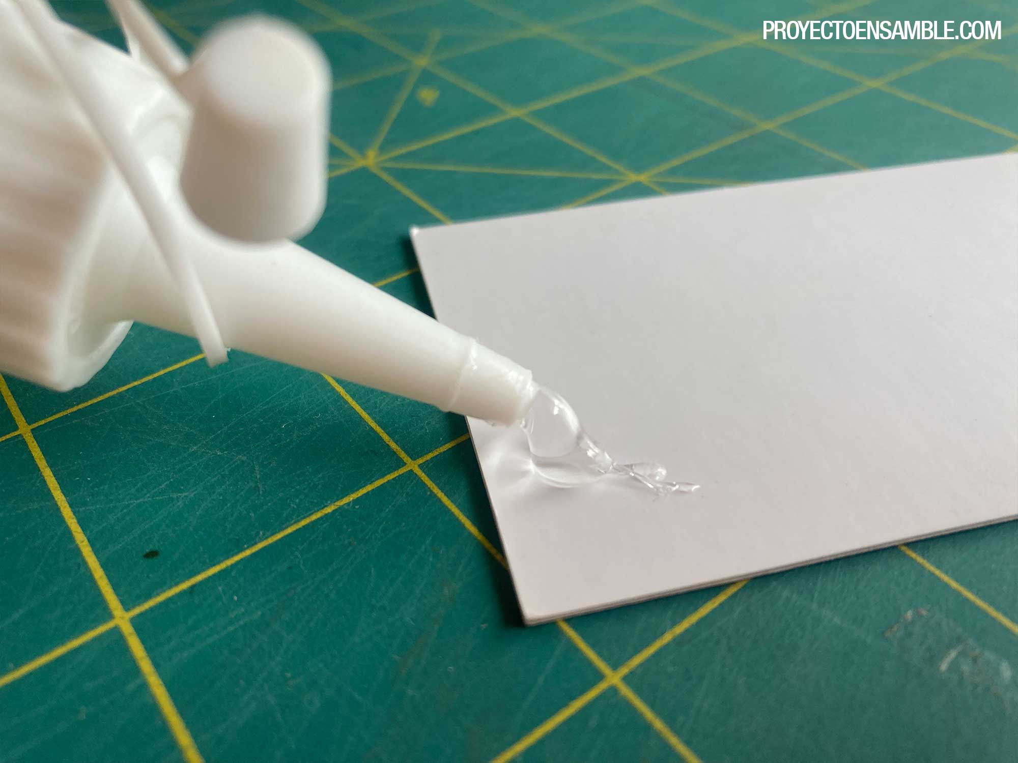 ¿Cuál Es El Mejor Pegamento Para Pegar Papel? – Proyecto Ensamble