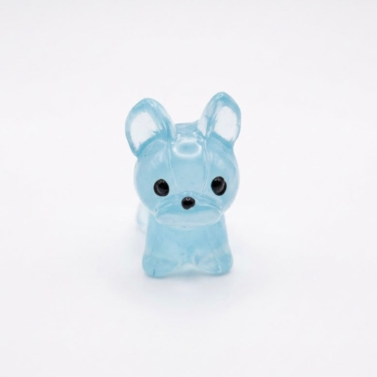 Mini Figuras de Resina "Glow-In-The-Dark" – Colección Chihuahua 1.5 cm – Proyecto Ensamble