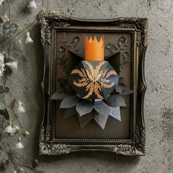 Gabinete Ensamble Nº5 King Cat pieza de ilustración volumétrica en papel artesanal por Proyecto Ensamble 2