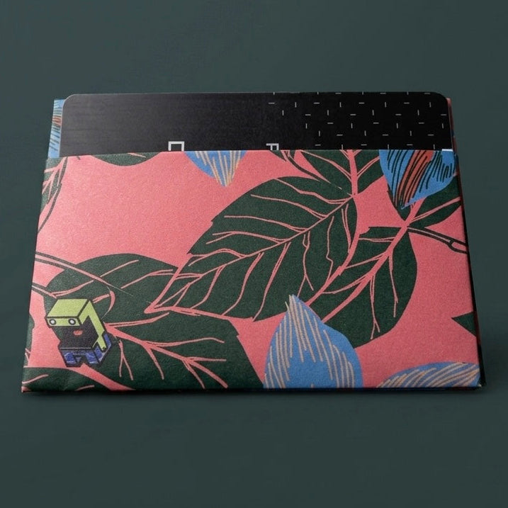 Tarjetero de papel termolaminado impermeable ilustración Flores de Otoño por Don Libedlulo para Proyecto Ensamble 4