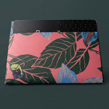Tarjetero de papel termolaminado impermeable ilustración Flores de Otoño por Don Libedlulo para Proyecto Ensamble 4